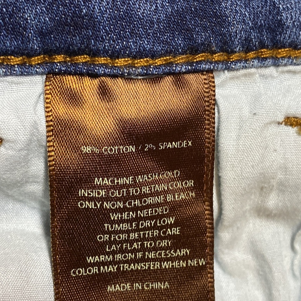 Kut From The Cloth Button Fly Catherine High Rise Boyfriend Short - Picture 12 of 14